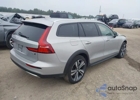 2025 Volvo V60 Cross Country B5 Plus from USA, damaged, VIN YV4L12WK4S2149336